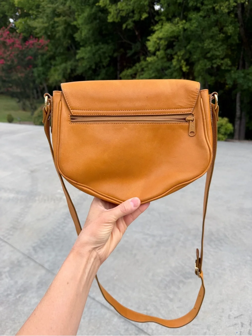 Etienne Aigner smooth tan